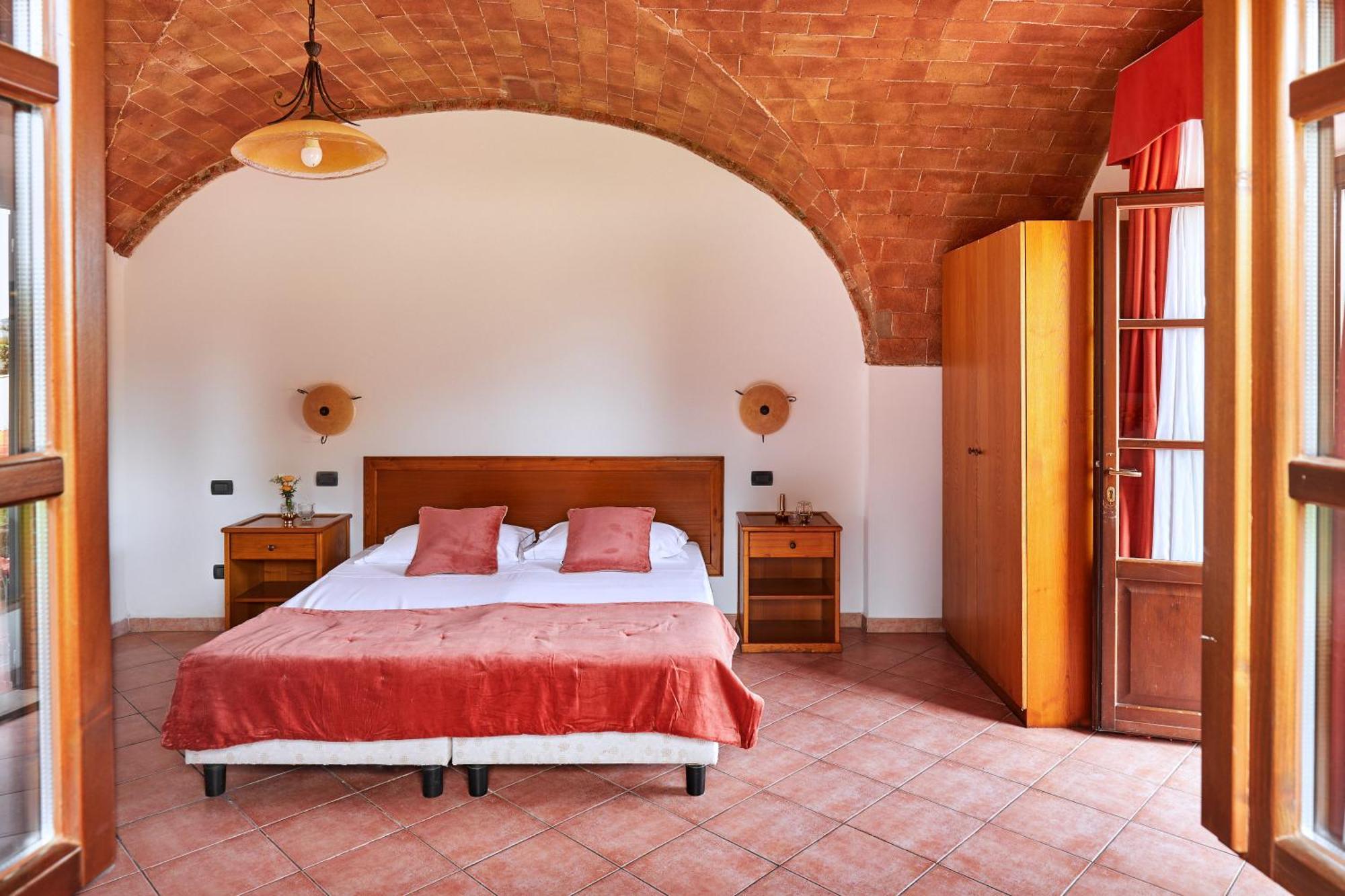 Relais Belvedere Montecatini Val di Cecina Habitación foto